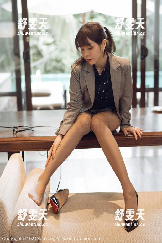 花漾show-小热巴 花漾show - 小热巴写真:死库水资源,撞进你心里的流行风潮!