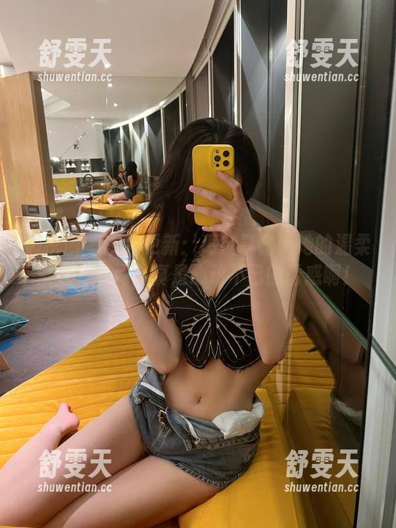 微密圈 - 图片更新：葛征暴露了她的温柔紫色一瞬间，真是心动不已的诱惑啊！