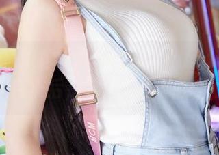 蜜桃社 – 警告：看缇娜美Tinami的高清长腿合集后，腿会变得特别自信！