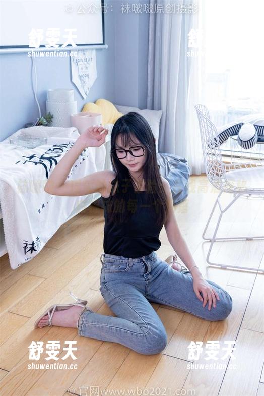 袜啵啵 - 瑶瑶的袜子冒险：在线高清探秘白棉袜的每一个角落