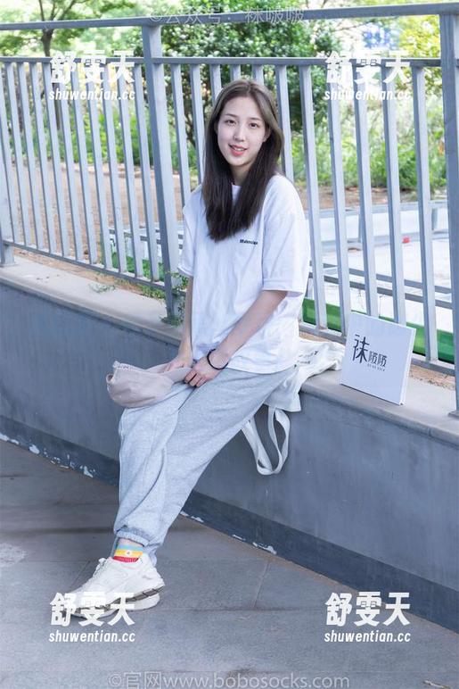 袜啵啵-稚予 袜啵啵 - 稚予的黑丝梦境:资源中的脚尖加固款故事!