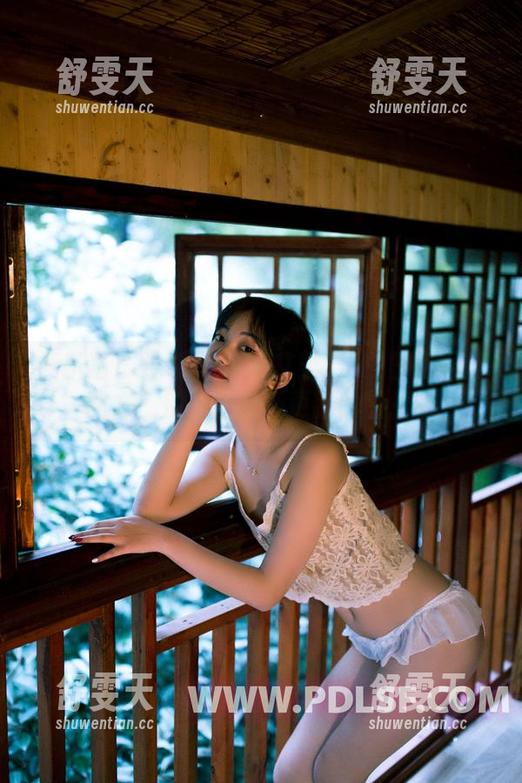 轰趴猫 - 泳装+Ellie艾栗栗=夏日的最佳配方，别错过最新更新的图片哦