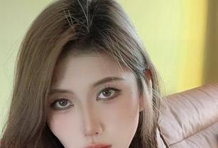 微密圈 – 醇子小姨：在体操服中的写真魔力，你能抵挡吗？