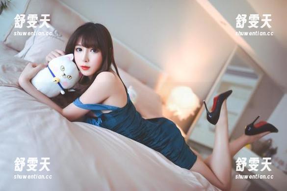 雯粥粥的校服魅力：一组全套图包，难道学业也可以这么美？