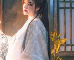 鹿八岁baby崩坏星穹铁道写真集，下载后你会对卡芙卡有新认识！